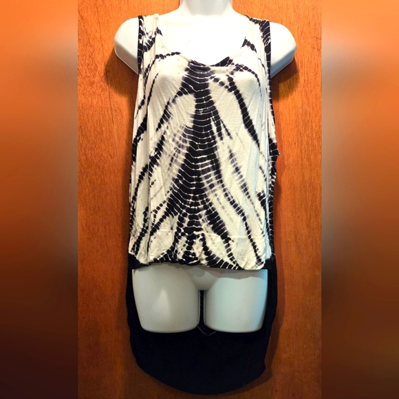 Young Fabulous & Broke Tops - Young Fabulous & Broke black&white tye dye high low tank top szL HOST PICK🎉🎊